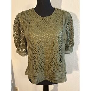 ULTRA PINK SZ M Short-Sleeved, Olive Army Green Crocheted Floral Motifs